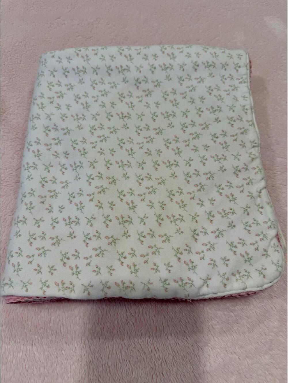 Amy Cole Limited Edition Pink/White Blanket Pink Rosebuds & Pink Lace Trim EUC
